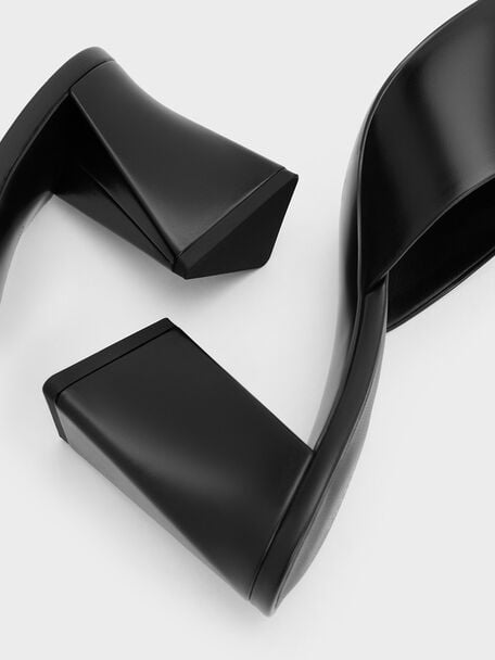 Mules de tacón escultural con punta metálica, Negro, hi-res