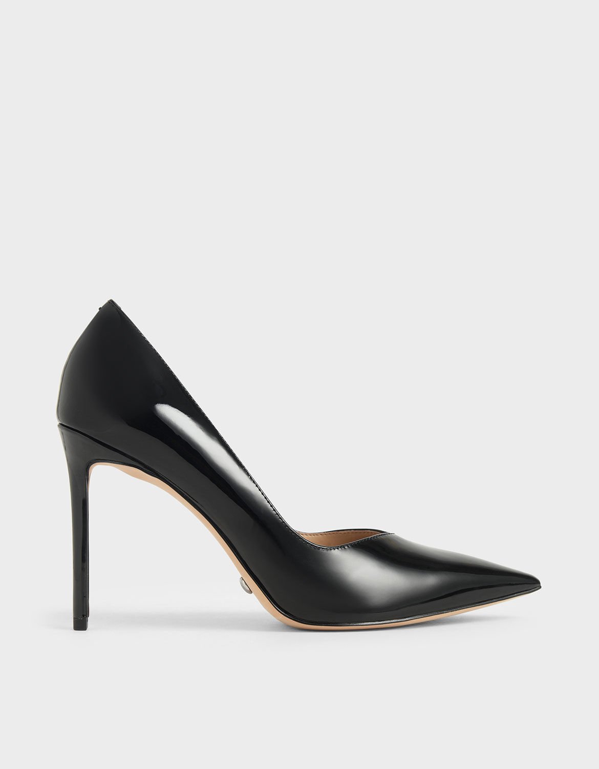 black leather pointed toe pumps