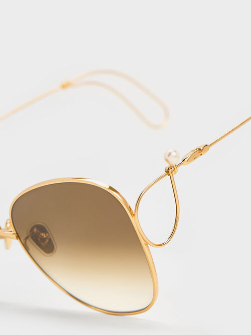 Gafas de sol estilo mariposa con montura metálica, Dorado, hi-res