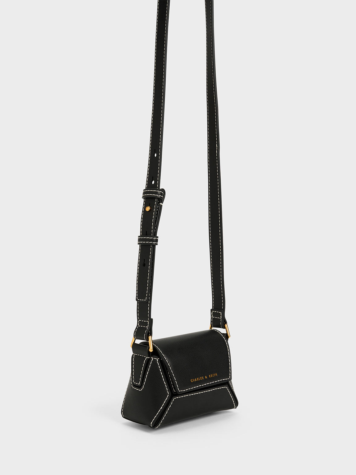 Black Nasrin Geometric Mini Bag - CHARLES & KEITH FR