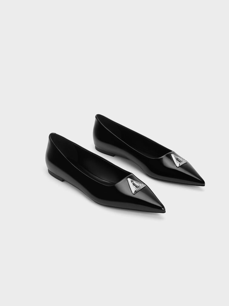 Chaussures à bout pointu et détail métallique triangulaire, Noir box, hi-res