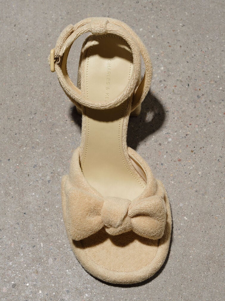 Sandalias texturizadas Loey con correa al tobillo y lazo, Beige, hi-res