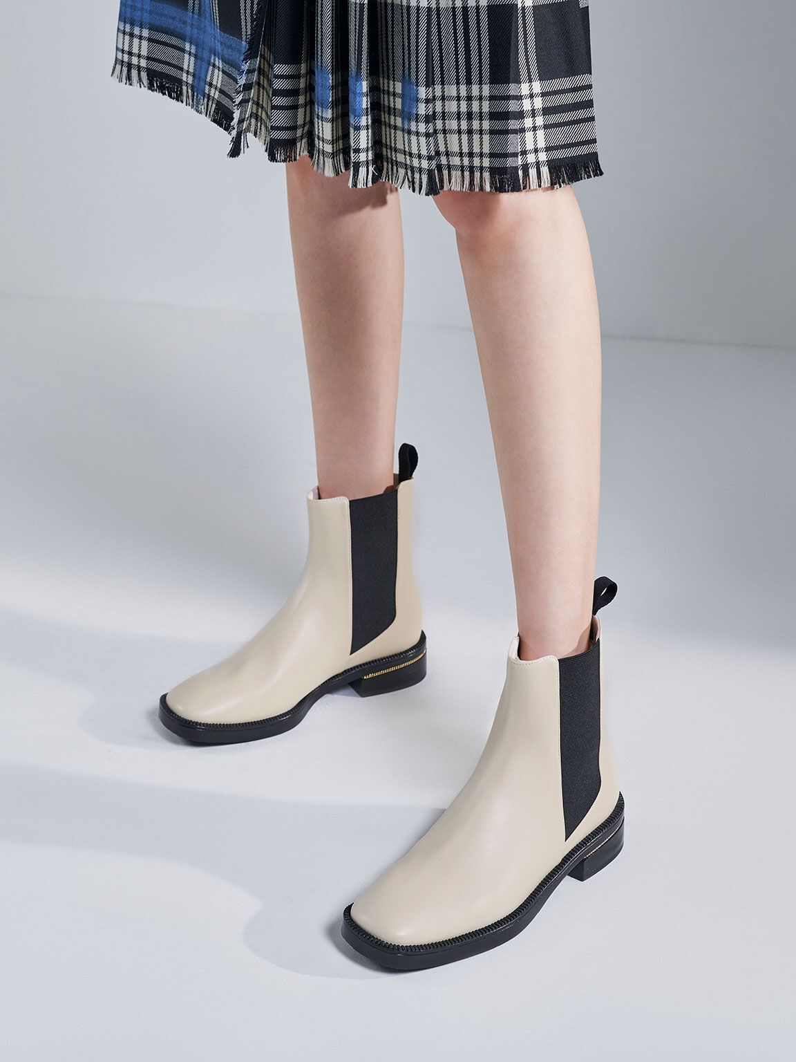 Chain-Trim Heel Chelsea Boots, Chalk, hi-res
