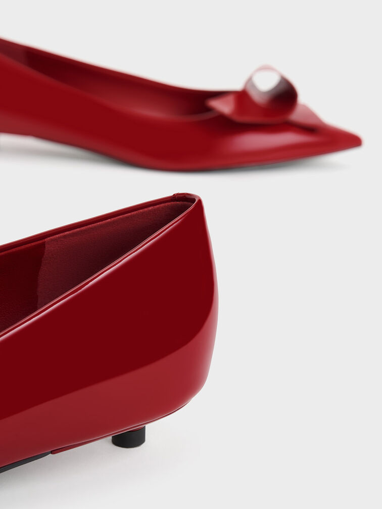 Zapatos planos esculturales con punta en punta y nudo, Rojo, hi-res
