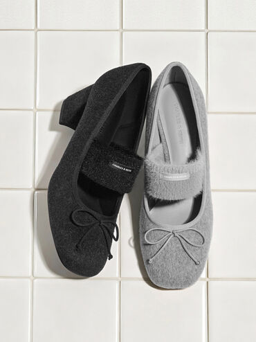 Winona Pumps mit Filzschleife und pelzbesetztem Riemen, Schwarz mit Textur, hi-res