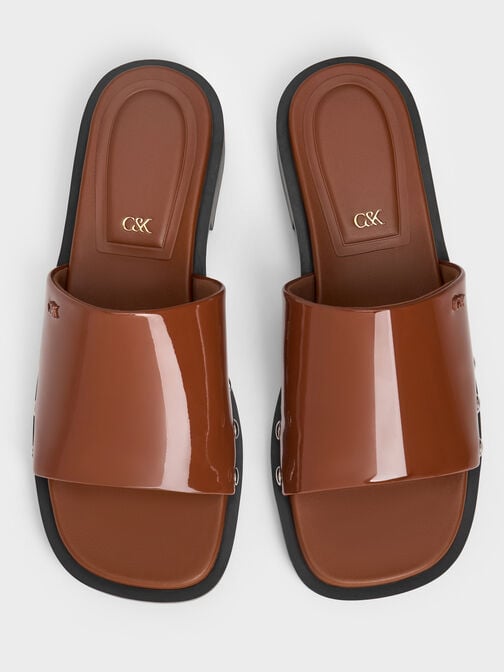 Lackledersandalen mit Nieten, Braun, hi-res