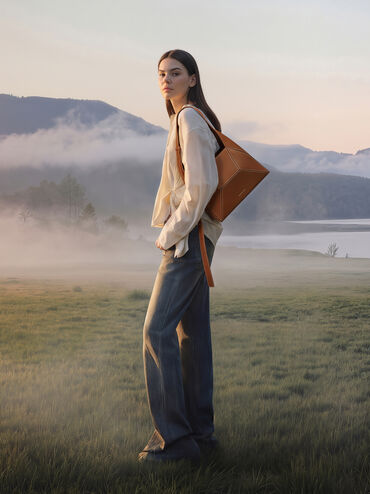 Nasrin Hobo-Bag mit geometrischem Muster, Schokoladenbraun, hi-res