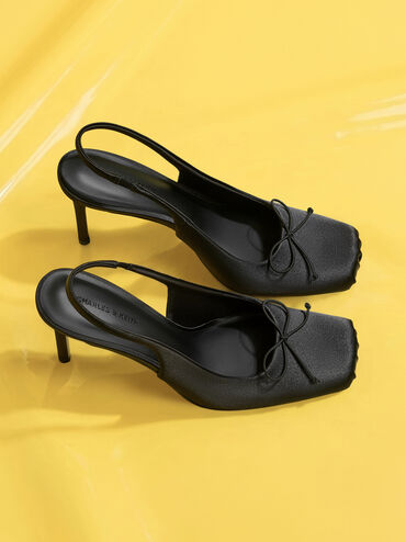 Satin-Slingpumps mit Raffung und Stilettoabsatz, Schwarz mit Textur, hi-res