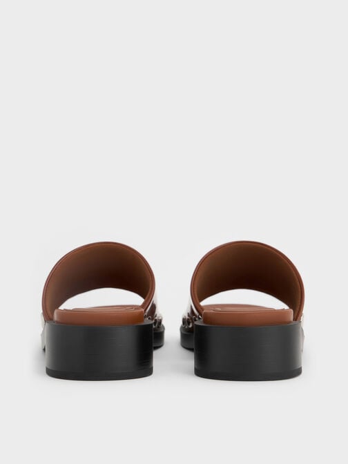 Lackledersandalen mit Nieten, Braun, hi-res