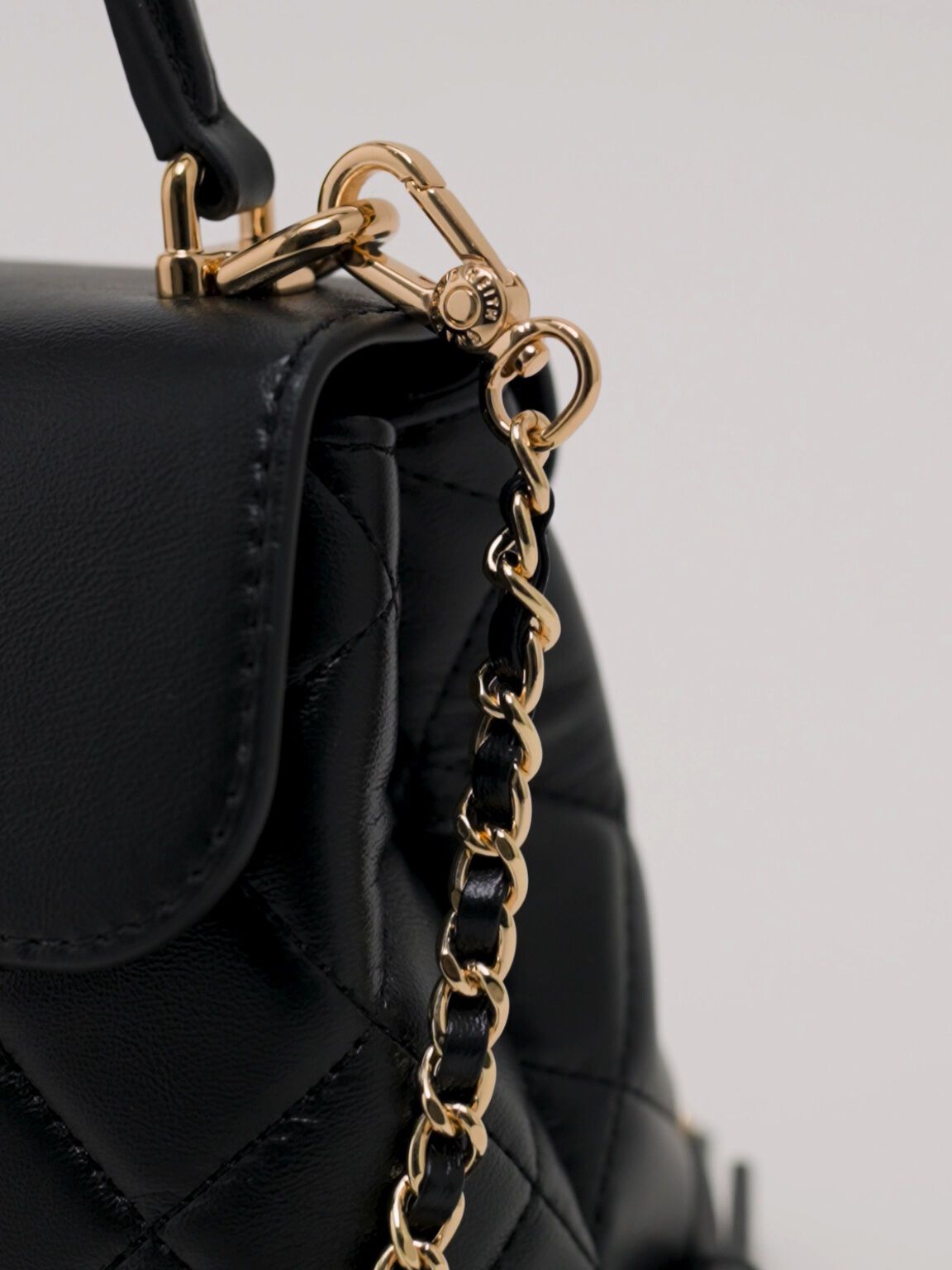 Black Alva Quilted Top Handle Bag - Black - Bags - CHARLES & KEITH PL