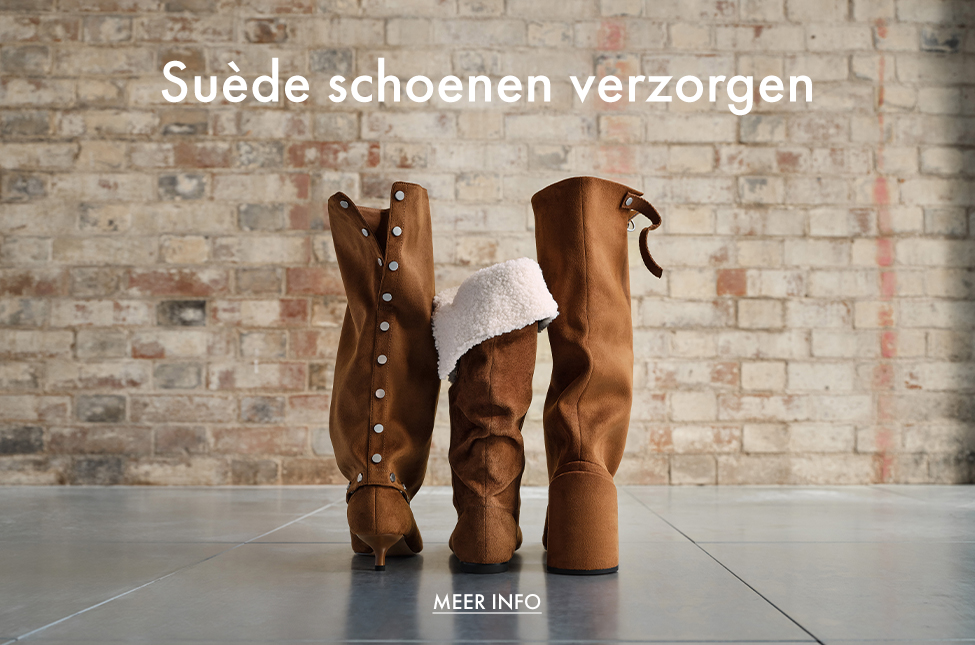 Gael Knielaarzen Imitatie Suède Converteerbaar Kitten Heels Studs - Bruin Robbie Knielaarzen Imitatie Suède Blokhak Gesp zijkant - Bruin -  CHARLES & KEITH