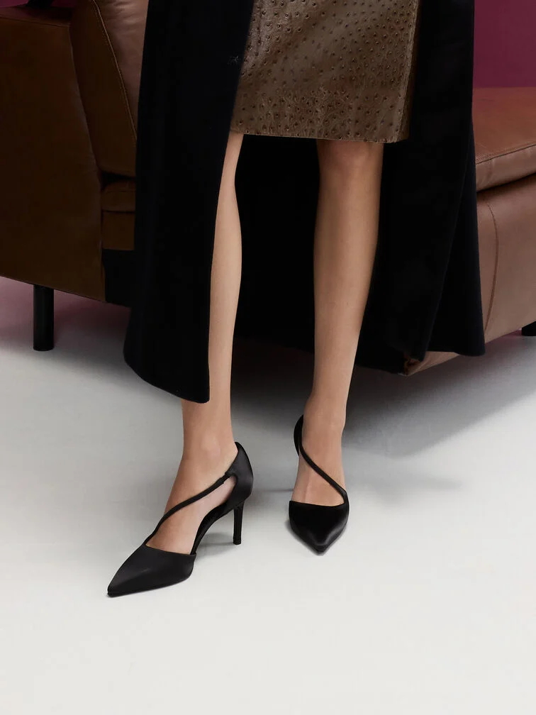 Nude-farbene Block-Heel-Pumps, die perfekte Balance aus Komfort und Eleganz. 