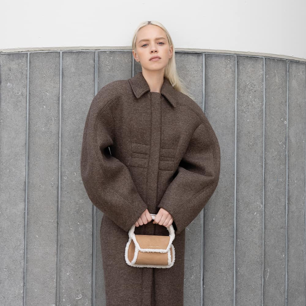 SHEARLING ACCESSORIES FOR THE SEASON