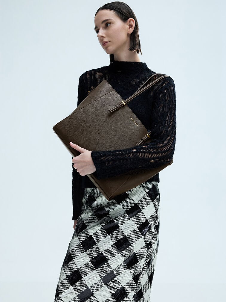 Large, dark moss tote bag makes a stylish mid-range gift this Christmas.