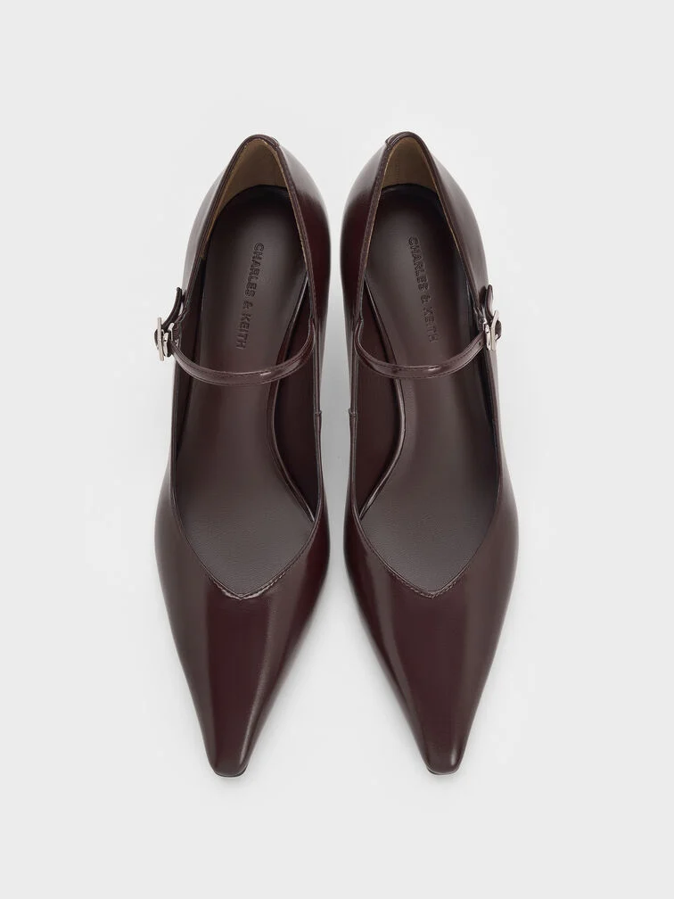 Bordeaurote spitze Stiletto-Pumps, eine formelle Option für besondere Anlässe.