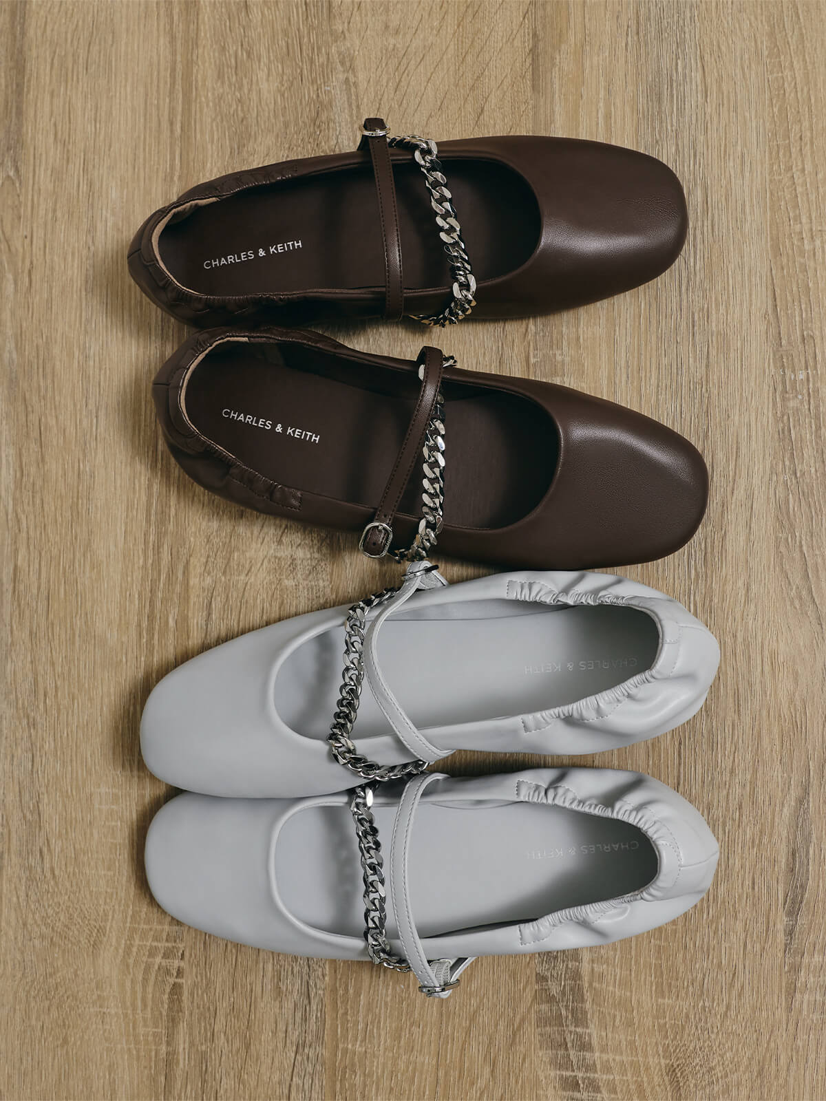 Georgie Mary Jane Ballerinas mit Kette - Dunkelbraun - CHARLES & KEITH