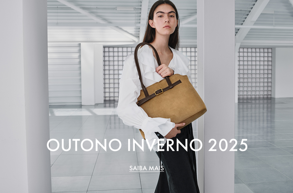 Bolsa tote trapeze com cinto e camurça reciclada Victoria - Areia do Saara - CHARLES & KEITH
