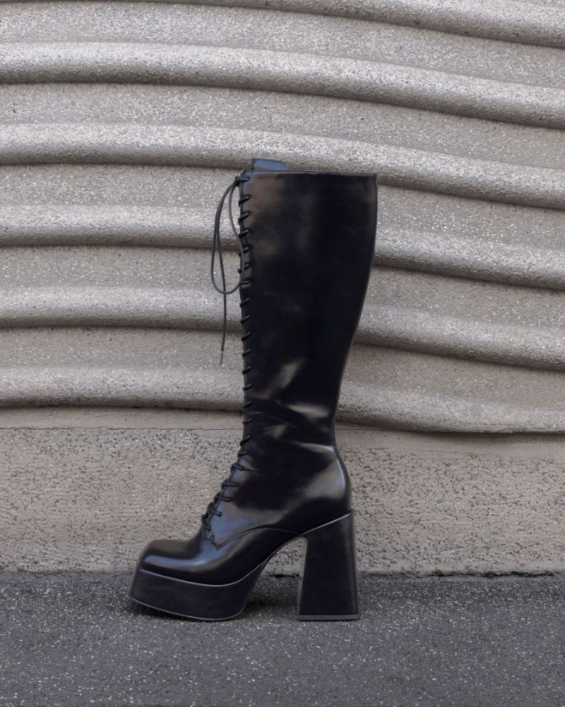 Women’s black Orla platform knee-high boots - CHARLES & KEITH