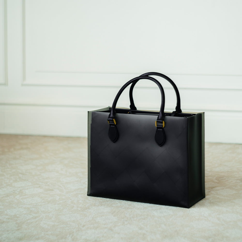 Essential Bags For Summer 2021 - CHARLES & KEITH DK