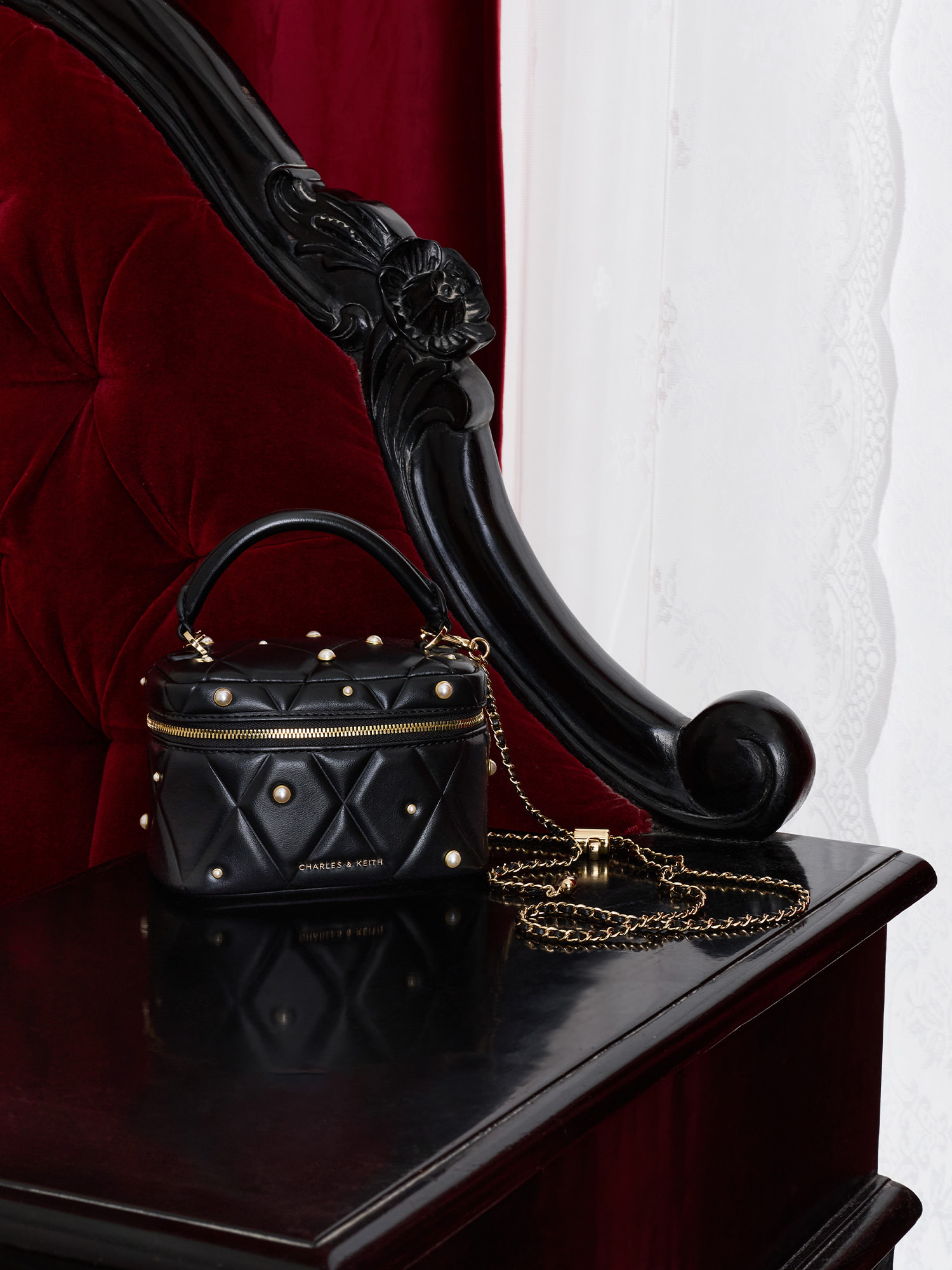 CHARLES & KEITH