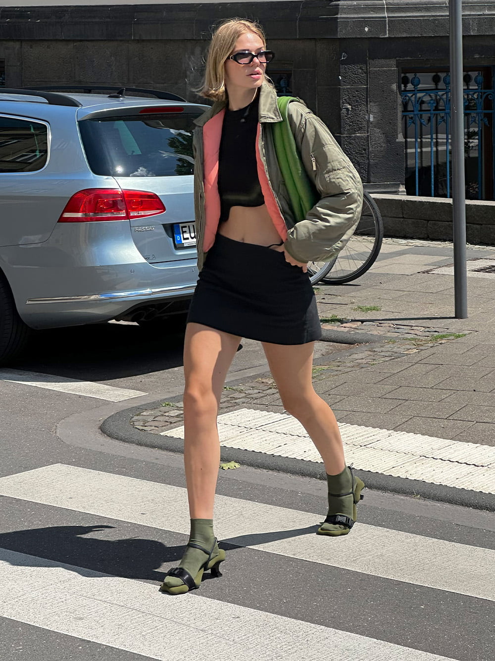 Women’s recycled polyester knitted gradient wave-hem crop top,Toni gradient knotted crescent hobo bag and nylon wave-edge sculptural-heel sandals, as seen on Linda - - CHARLES & KEITH x PH5