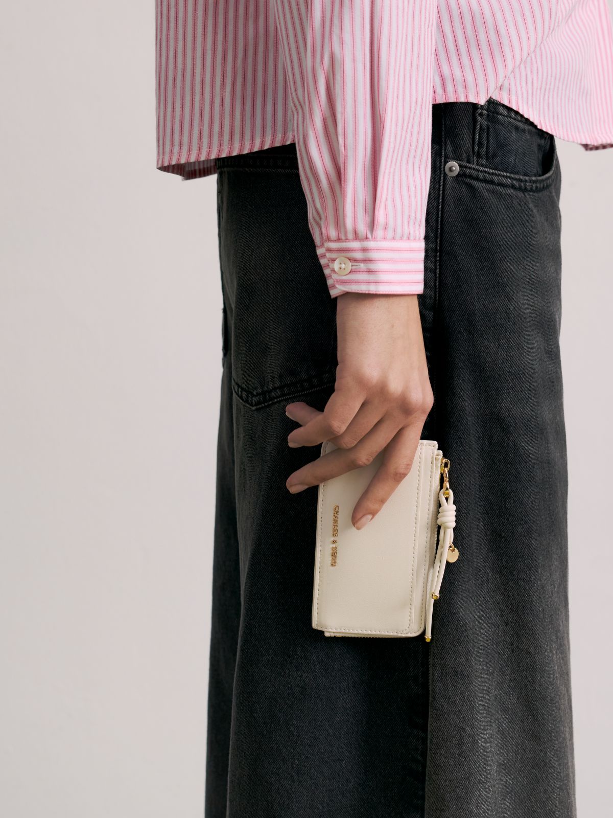 Cream Everleigh Zip-Around Card Holder - CHARLES & KEITH