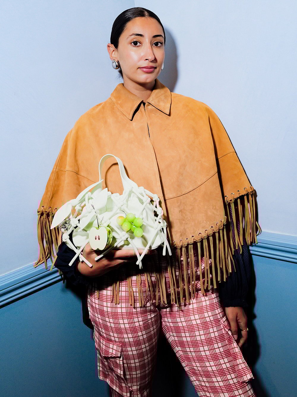 Women’s Ally ruched slouchy knotted bag & fruit charms set, as seen on Bárbara Santiago - CHARLES & KEITH