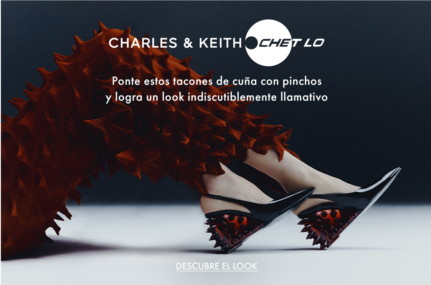 Zapatos de cuña destalonados en charol rojo con picos - CHET LO X CHARLES & KEITH