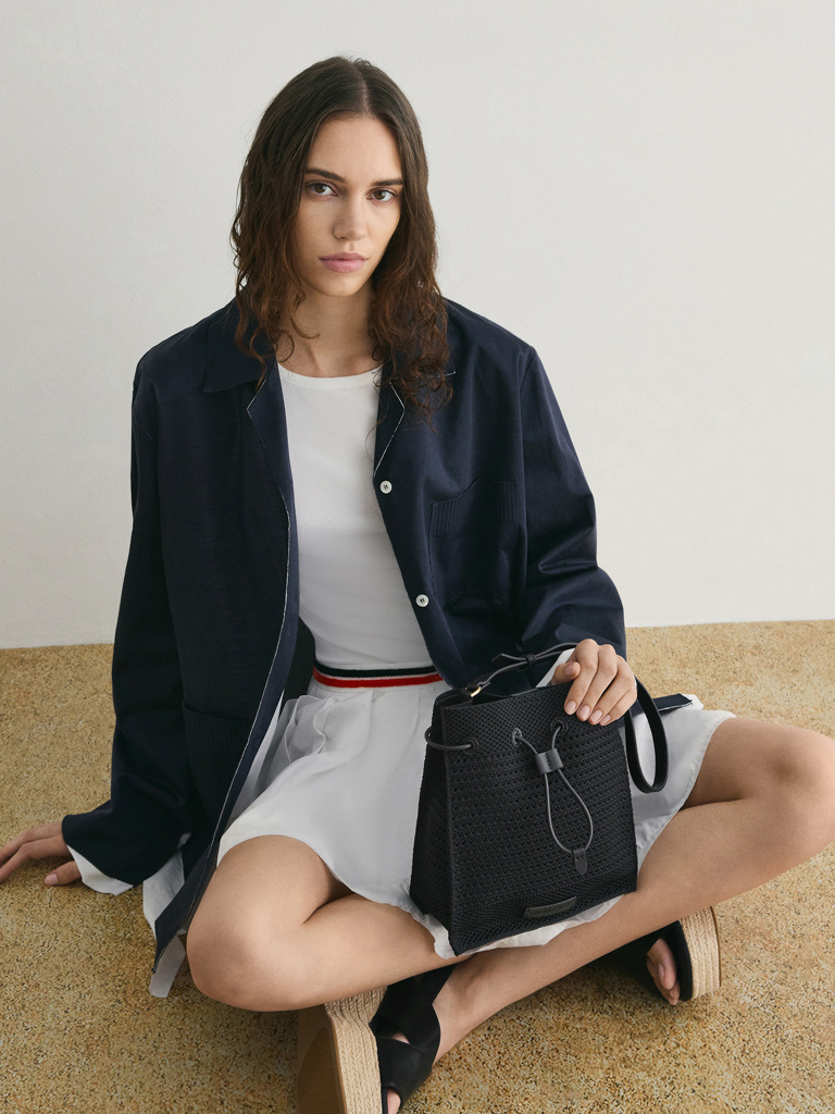 Women’s Ida knitted bucket bag in black - CHARLES & KEITH