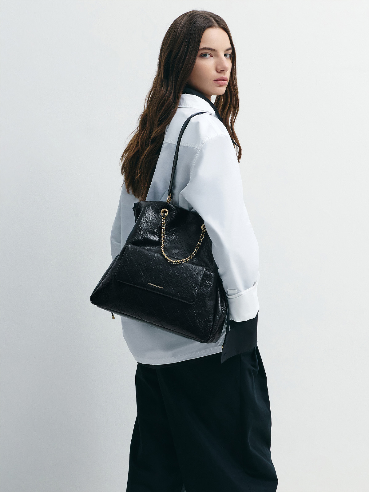 Porte-cartes matelassé à boucle à breloques en nœud et cœur Arrietty - Crème - CHARLES & KEITH