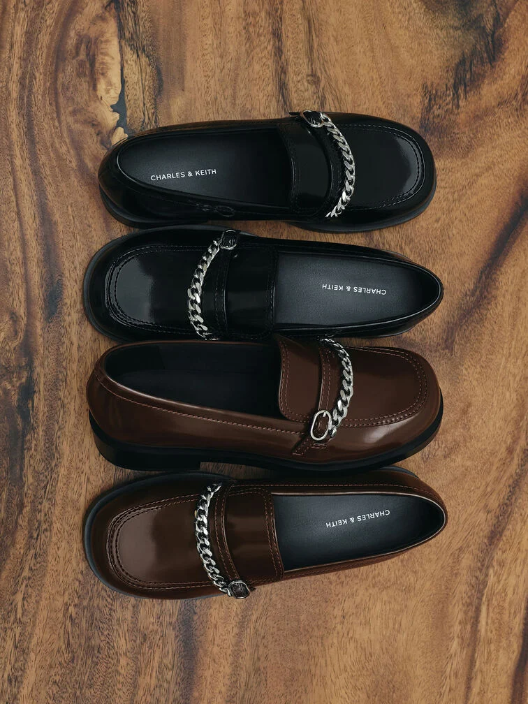 Loafer mit Kettendetail im kultigen schnürsenkellosen Design