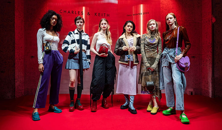 Lula Patent Block Heel Boots Lula Patent Belted Bag, both in red – CHARLES & KEITH