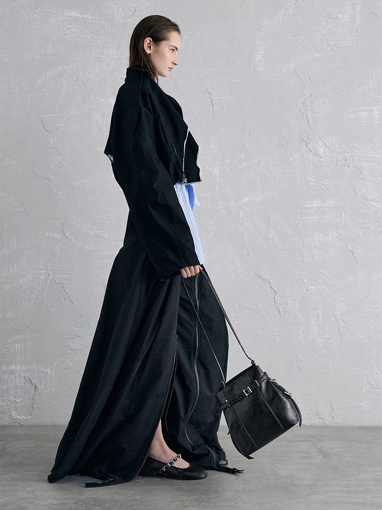 Women’s Bryna belted bucket bag in noir  - CHARLES & KEITH