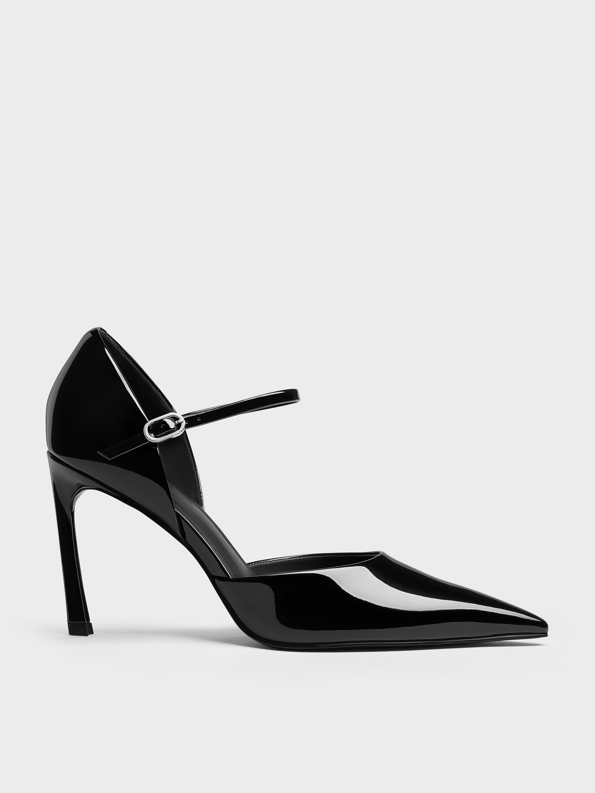 Patentierte spitze D'Orsay-Stiletto-Pumps - Black Patent - CHARLES